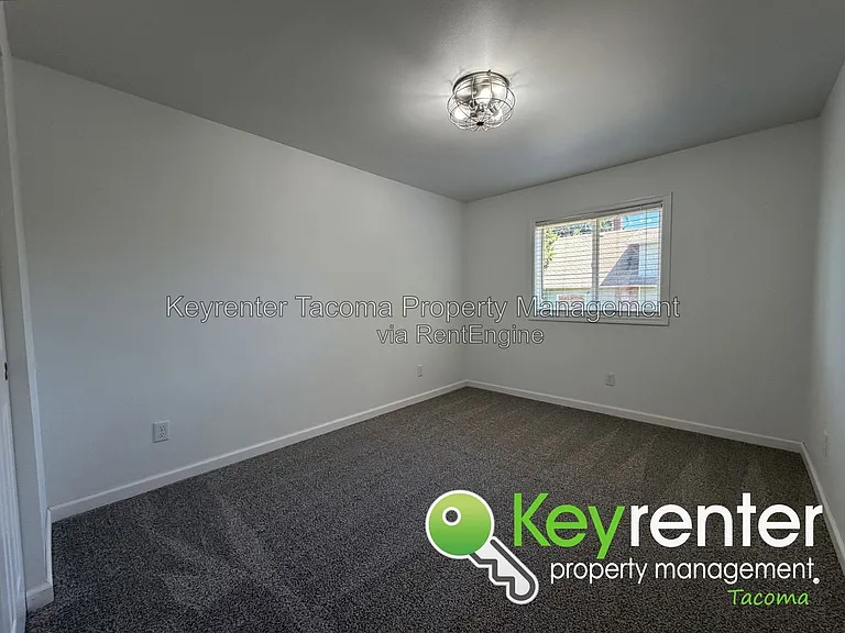 323 S 30th St #B — Photo 7