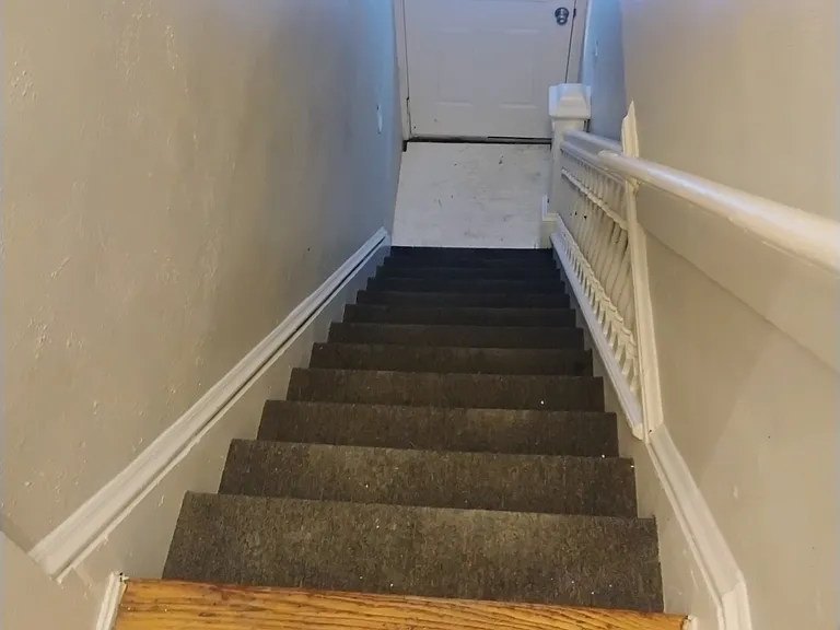 51 Evelyn Ave #B — Photo 2
