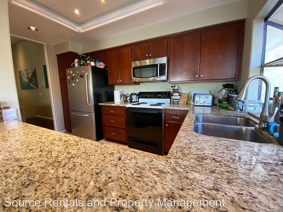 1st image of 1815 Chalcedony St
