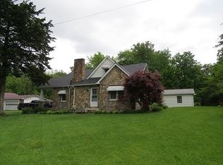 206 Daniel Boone St, Damascus, VA 24236