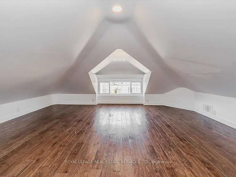 97 Glenmorris St — Photo 33