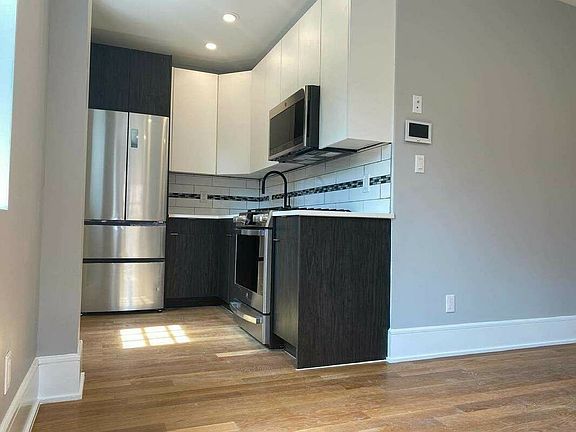 3rd image of 123 8th Ave #4C