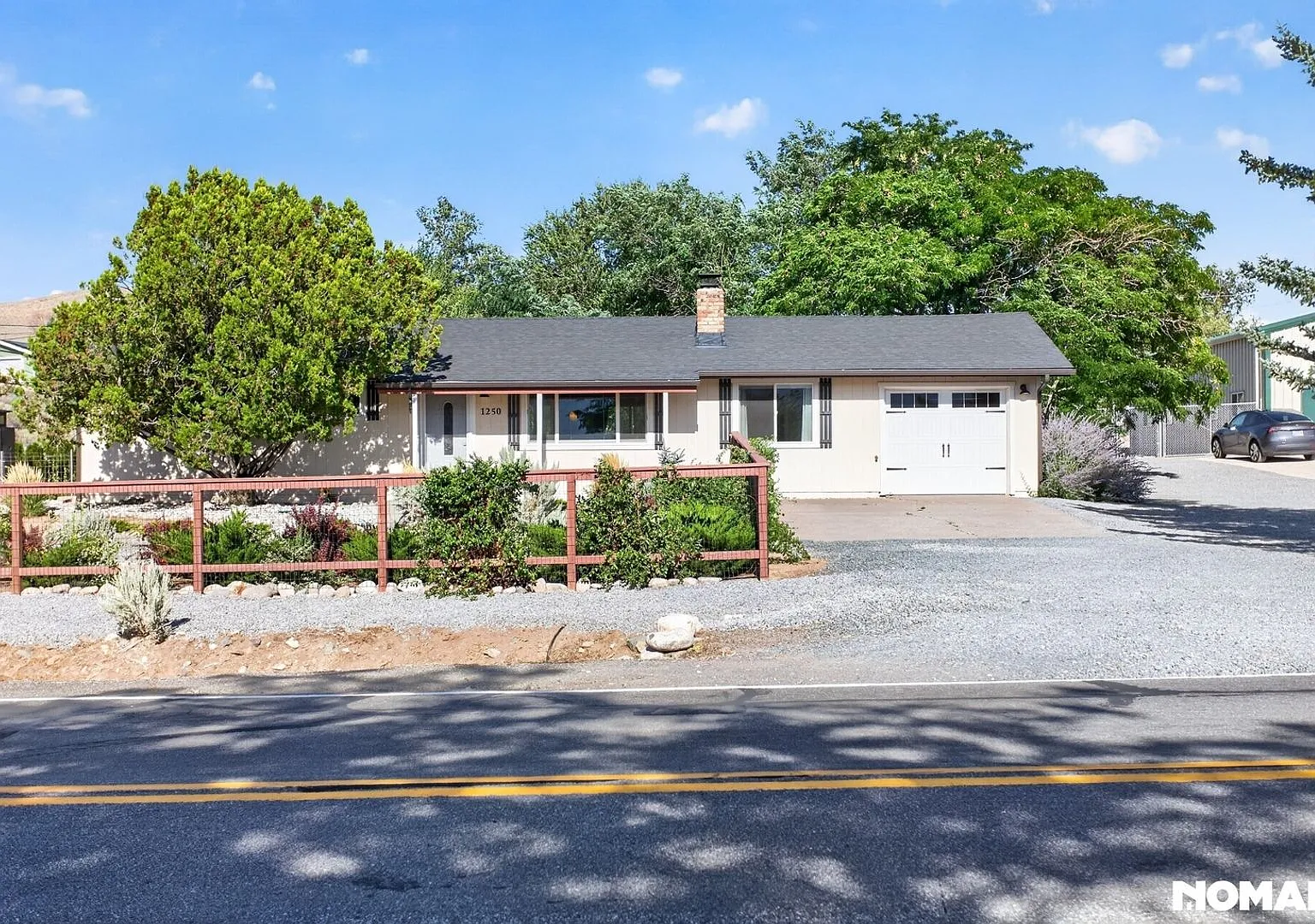 Newly refurbished 4 bedroom, 2 bath ranch style home in Washoe Valley — Photo 1
