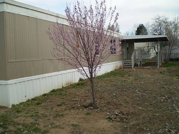 Side Yard and Covered Dec