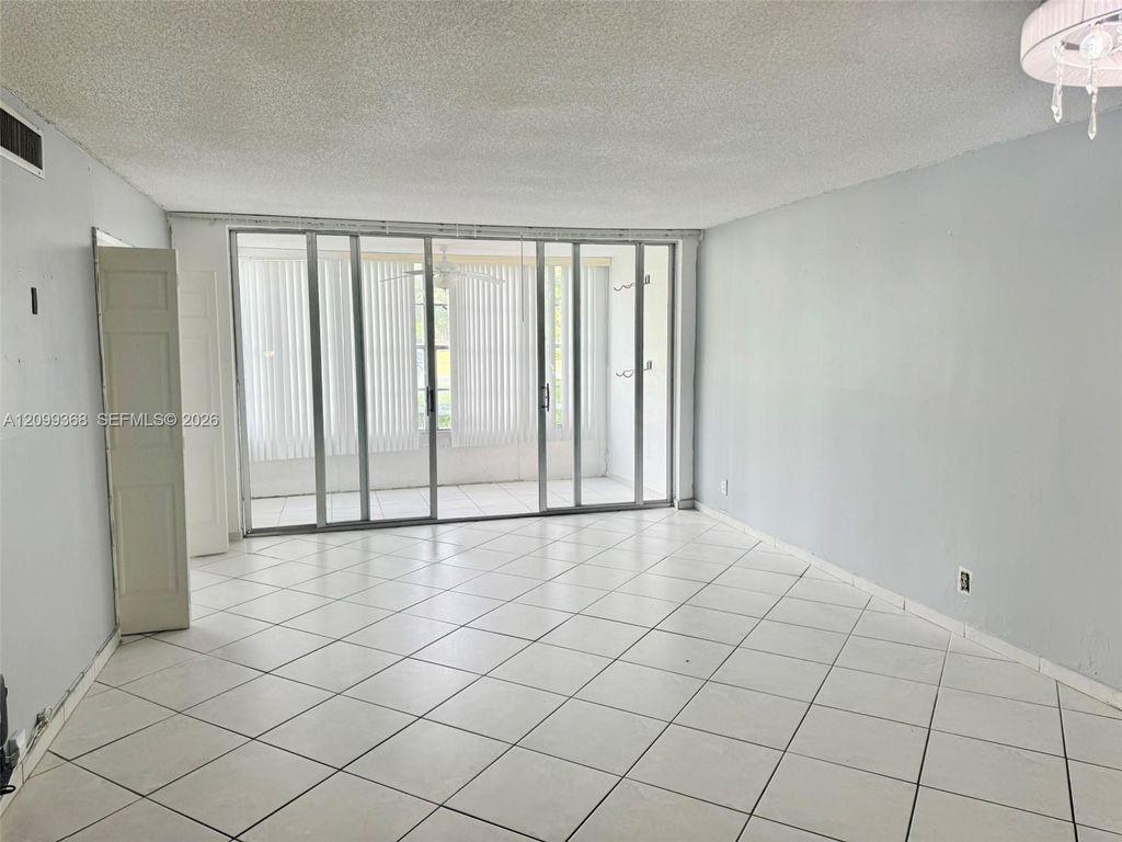 2940 N Course Dr APT 110, photo 9