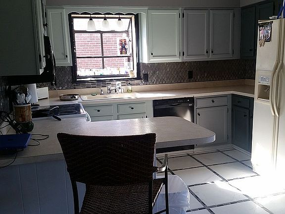 3rd image of 103 Briarwood Dr
