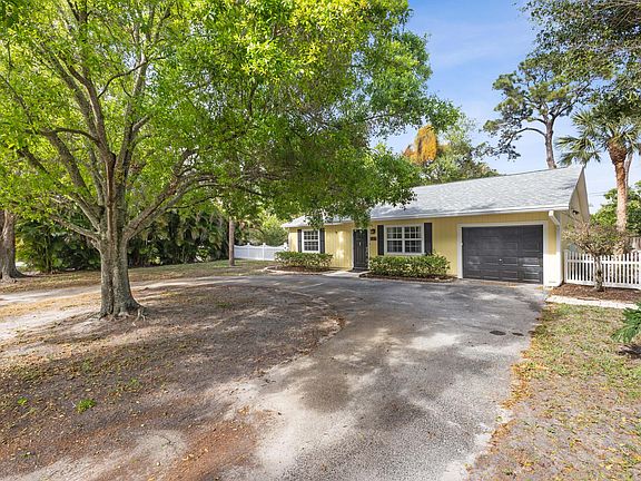 2nd image of 227 W Riverside Dr