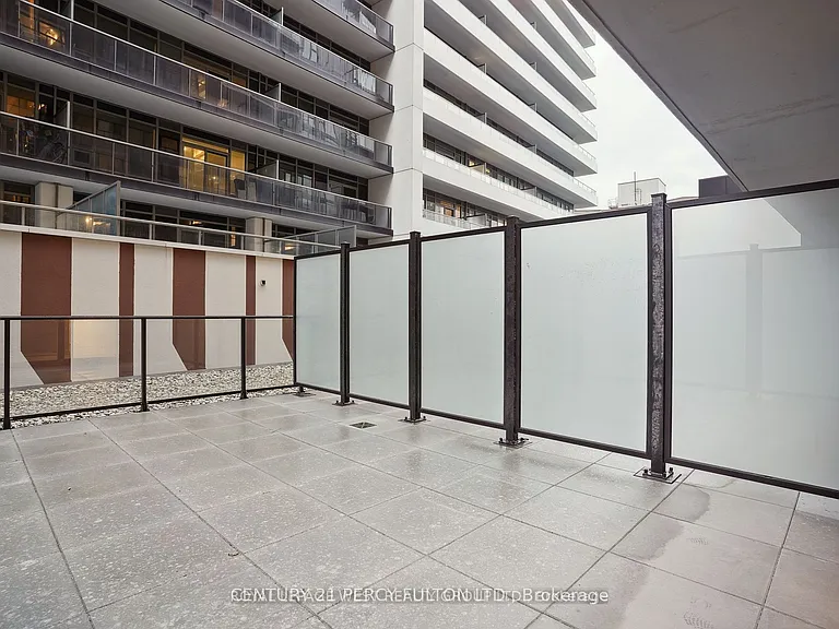 1 Jarvis St #321 — Photo 8