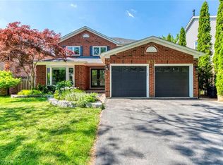 1633 Greenbriar Dr, Oakville, ON L6M1Y3