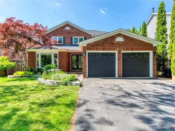 1633 Greenbriar Dr, Oakville, ON L6M 1Y3