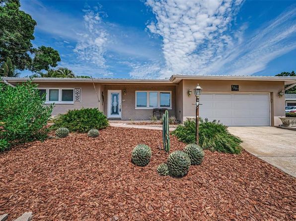 1387 Hill Dr