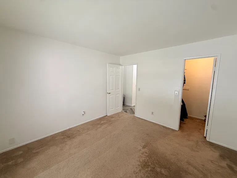 3370 Country Dr — Photo 13