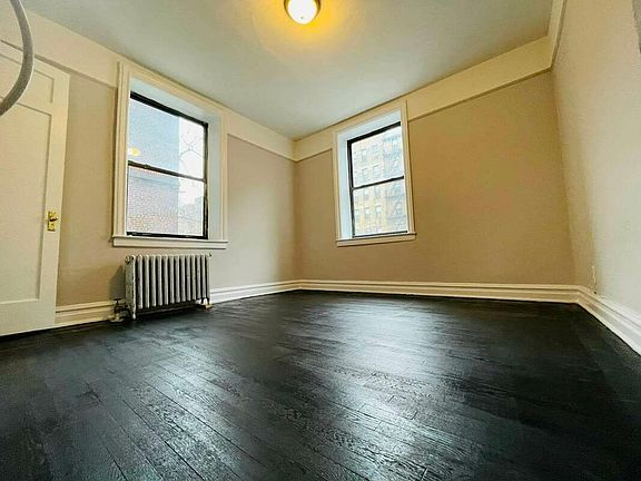 3rd image of 2157 Ocean Ave APT 1J