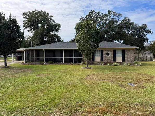5909 Ryals St, Satsuma, AL 36572
