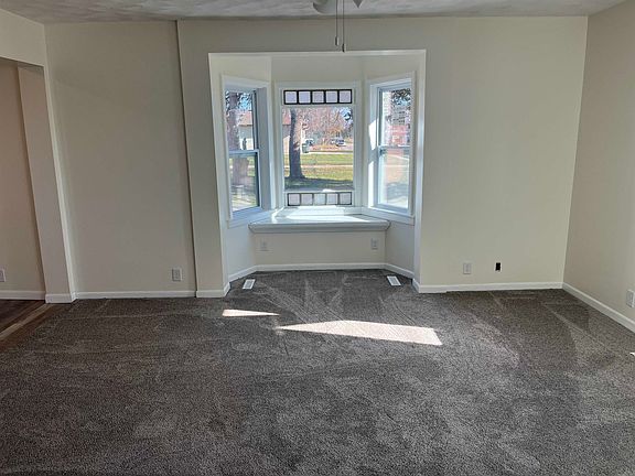 5th image of 1522 W E St