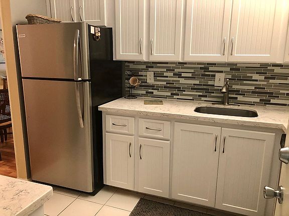 3rd image of 2220 NE 68th St APT 1024