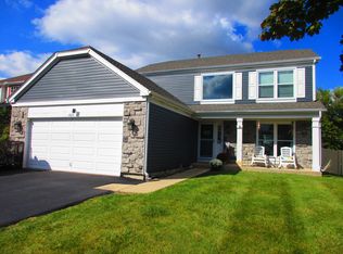 422 Hummingbird Ln, Bolingbrook, IL 60440