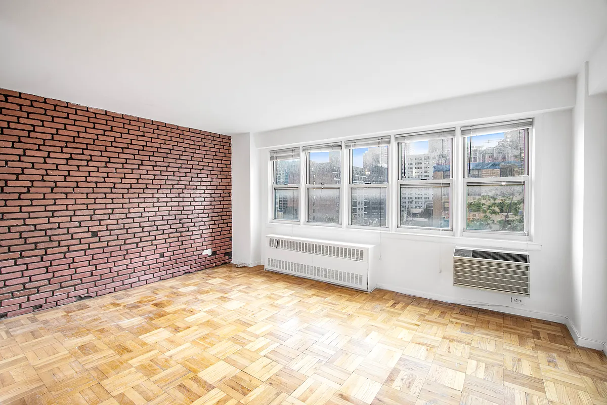 150 East 37th St Unit 9E  