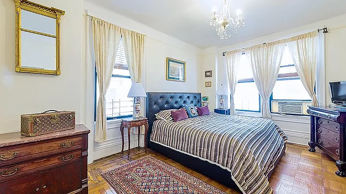 Sold by Fenwick Keats Real Estate | media 2