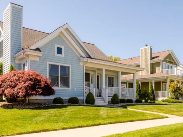 3462 Bluegrass Way, Saint Joseph, MI 49085