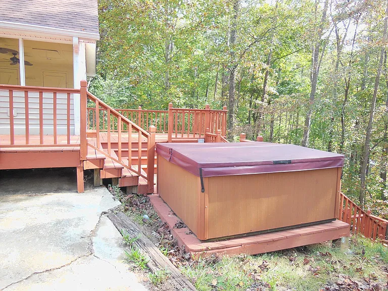 2583 Parker Trl — Photo 6