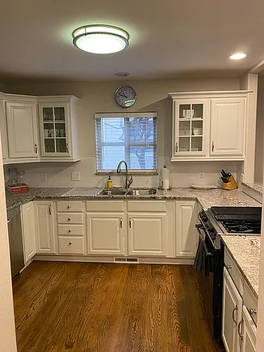 826 E Riverpark Ln Photo 1