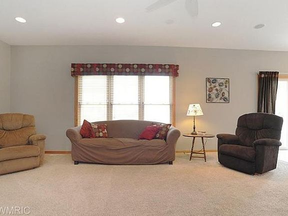 5th image of 4338 Saddlehorn Dr