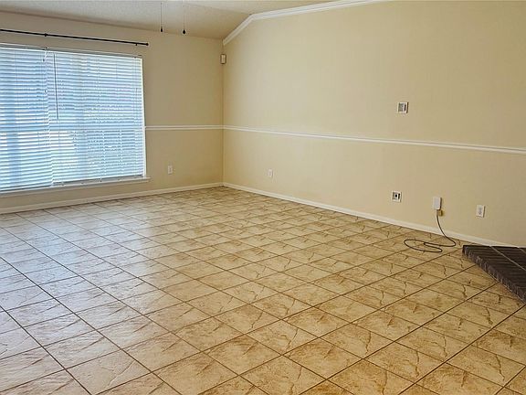 4th image of 5808 Forest Timbers Dr
