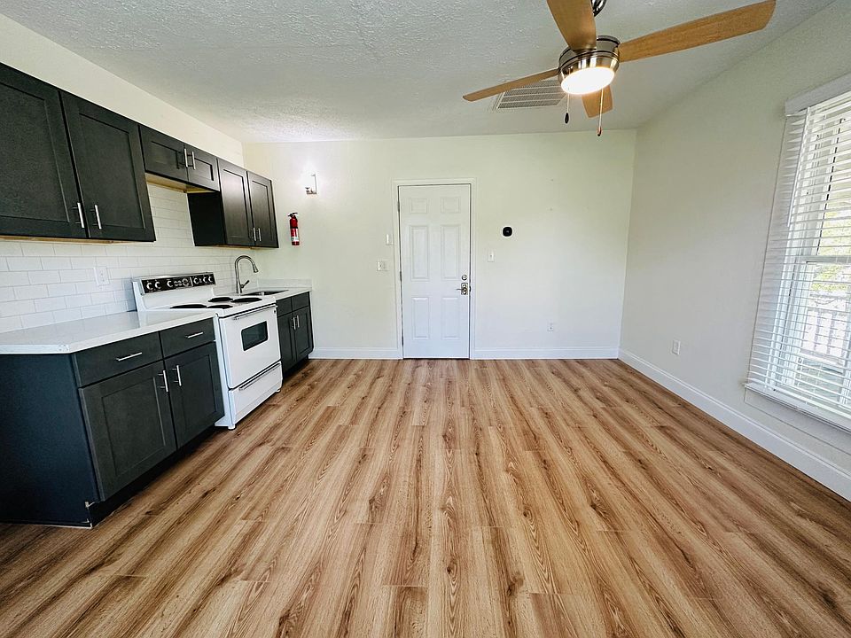 1st image of 103 N Walker St APT 3