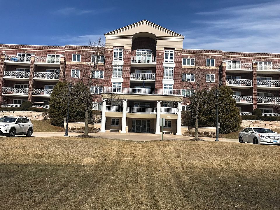 1st image of 7021 W Touhy Ave