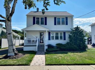 704 Glendale Dr, Endicott, NY 13760