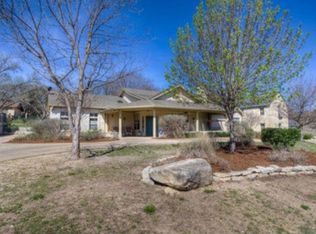 1040 Elm Rdg, Kerrville, TX 78028