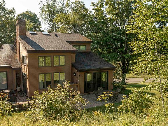 2nd image of 3755 Quechee Main Street #1B