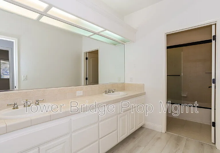 1518 Southridge Ct — Photo 11