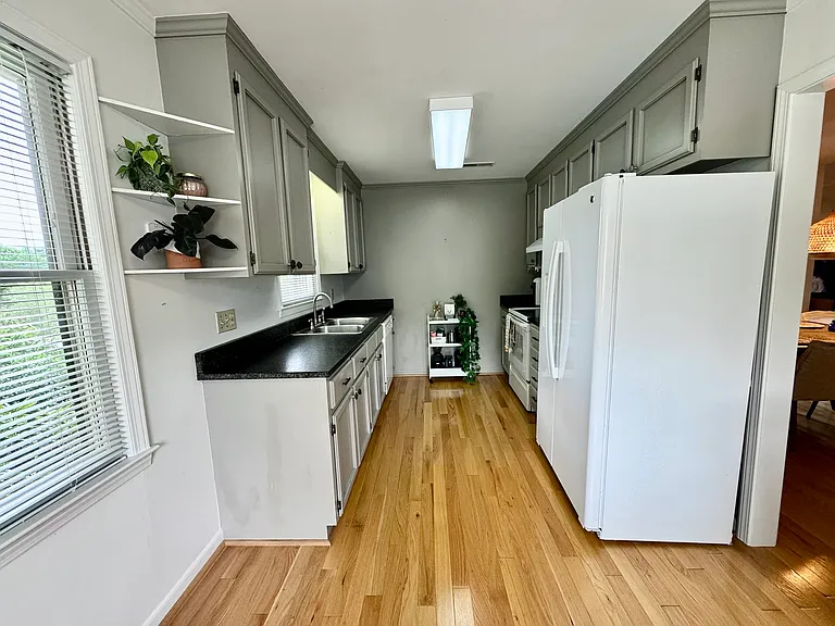 1 Hillington Pl #1 — Photo 16