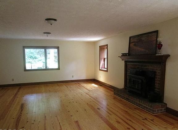 4th image of 1145 Upper Sweetwater Trl SE