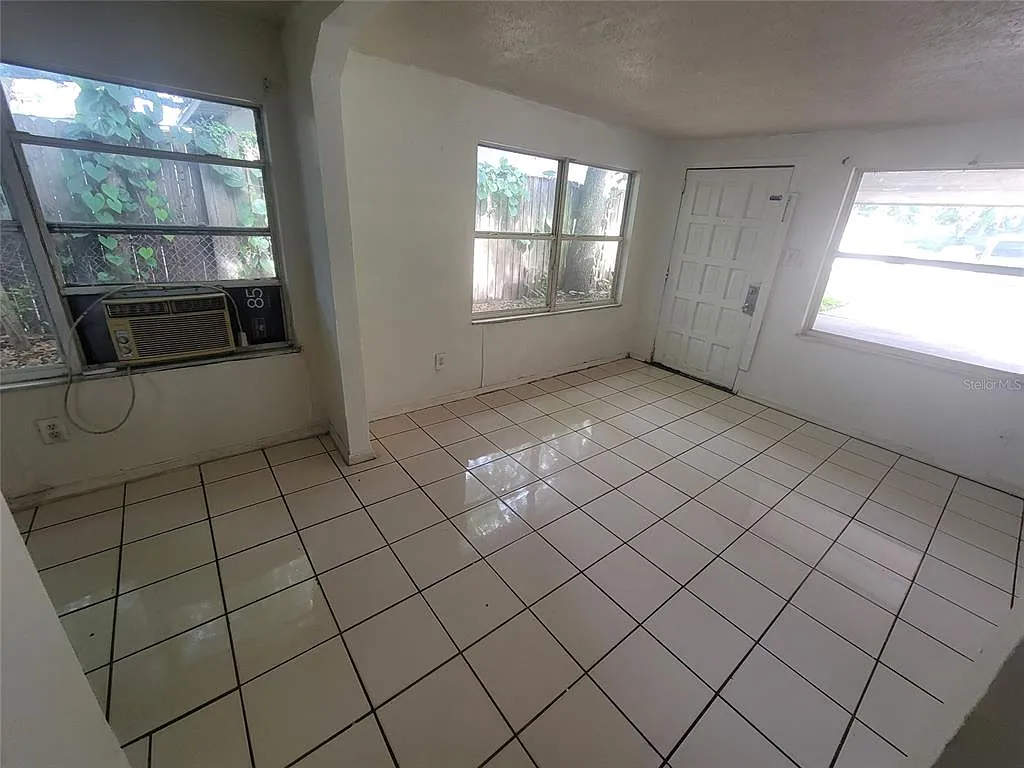 1 bed, 1.0 bath, 650 sqft, $900 — Photo 4