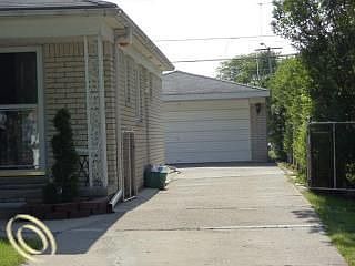 2nd image of 6623 Kingsbury St