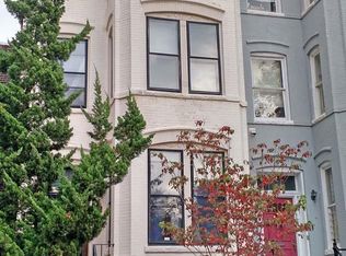 4 8th St SE APT 1/2, Washington, DC 20003