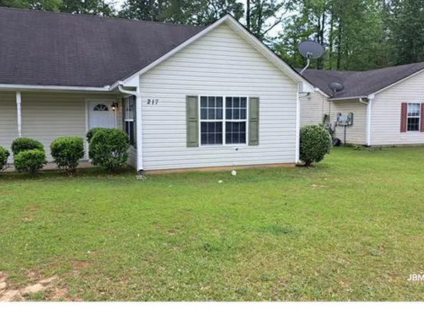 217 Concord Ln, Jonesboro, GA 30238