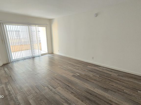 3rd image of 3712 Inglewood Blvd #6