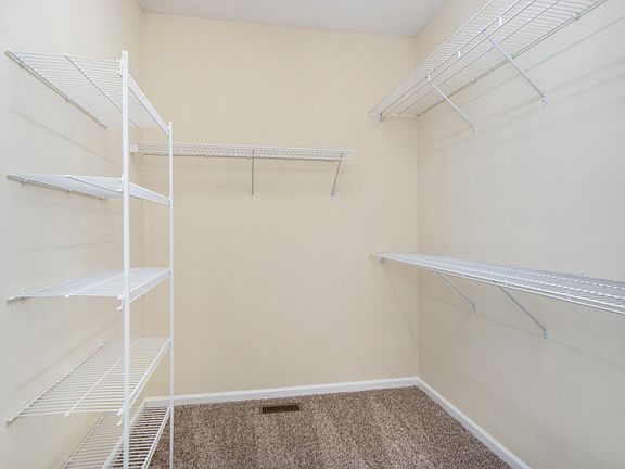 4th image of 5056 Cramer Woods Dr