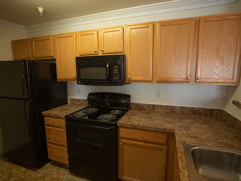 Featherstone Apartments at Kiln Creek — Photo 45