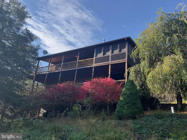 174 Wildlife Dr, Lost City, WV 26810