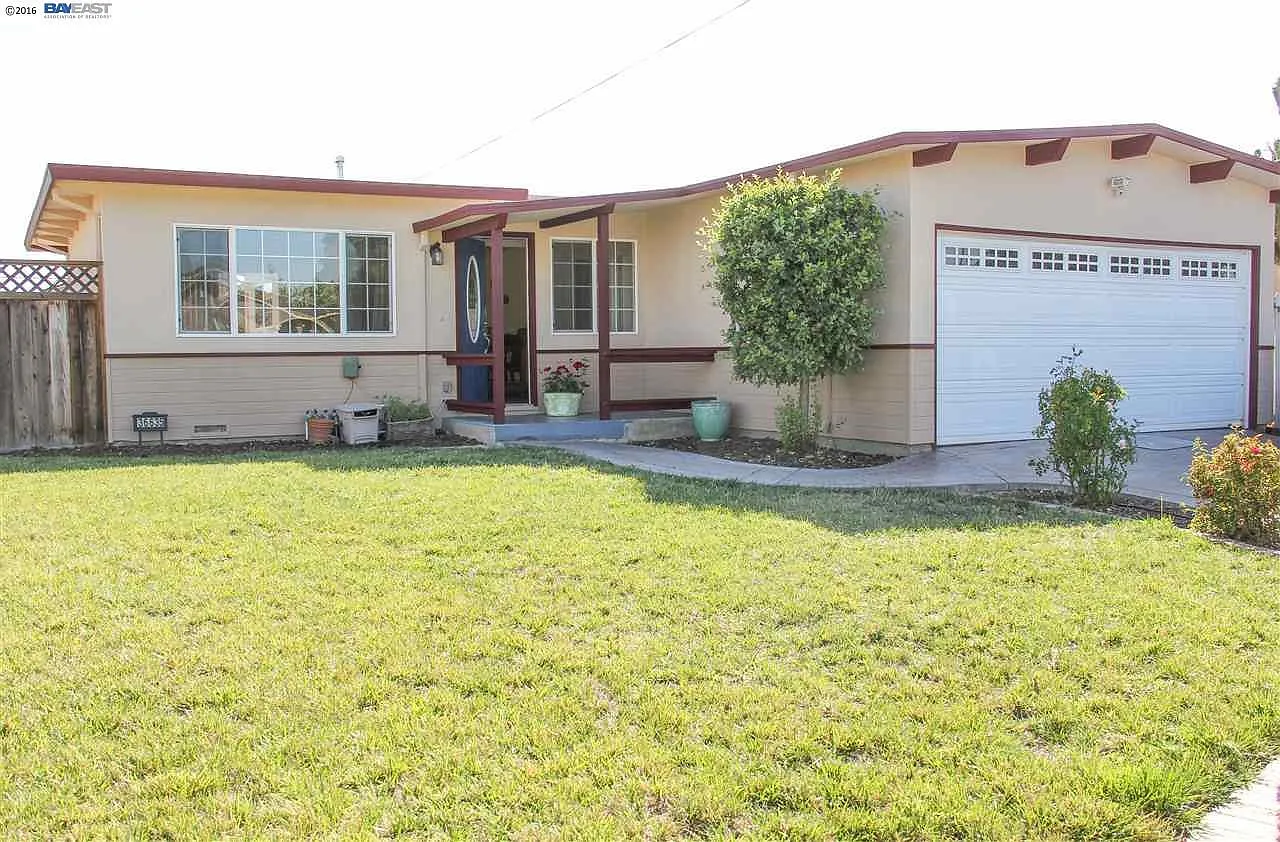 36635 Ruschin Dr photo 1