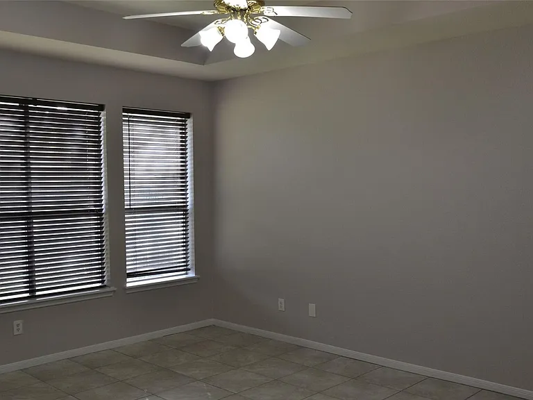 22755 Cascade Springs Dr — Photo 33