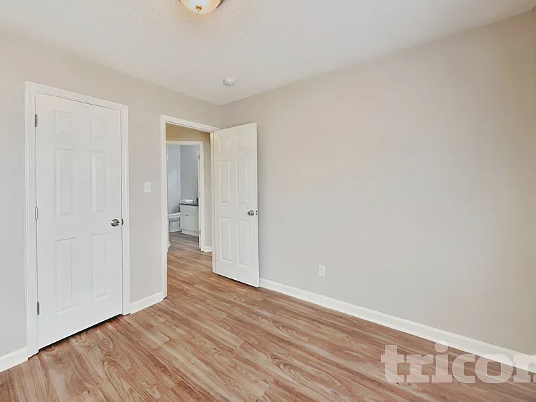 5169 Parkerwood Dr — Photo 14