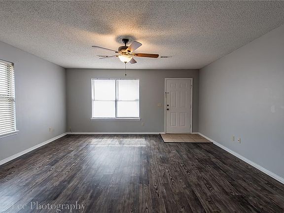 4th image of 2424 W Yvonne Dr