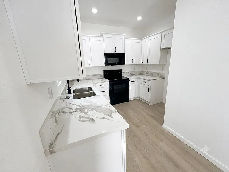 3466 Washington St — Photo 6