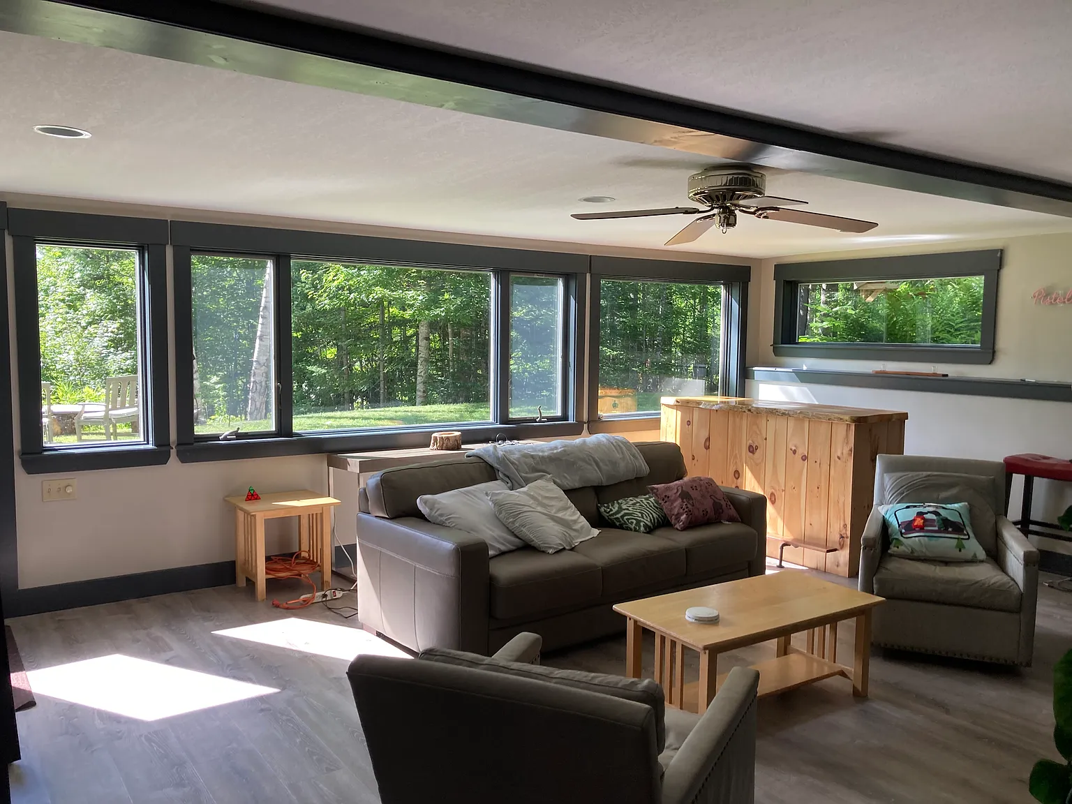 4 bed, 4181 sqft, $4,500 — Photo 2